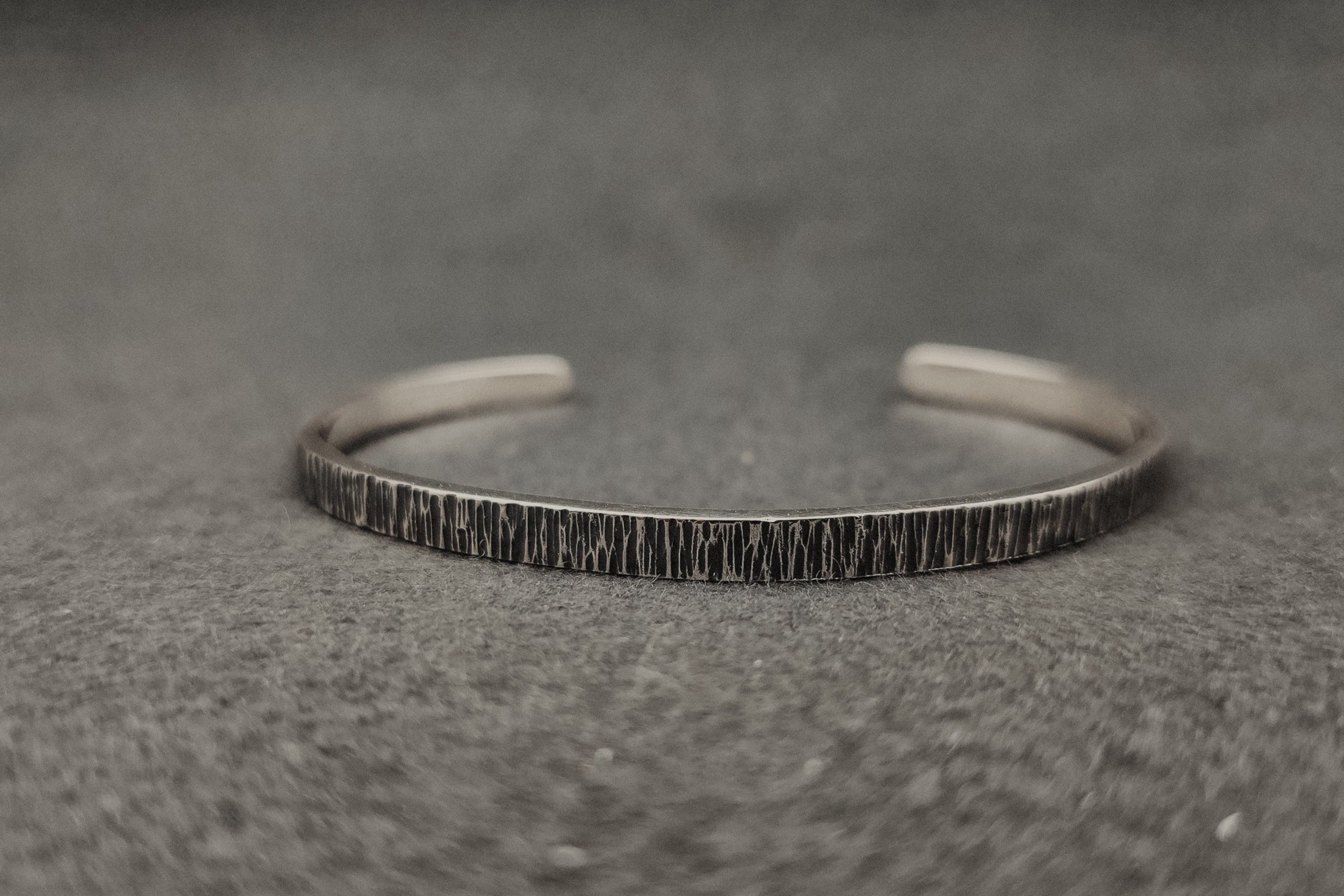 Querrillen Armreif