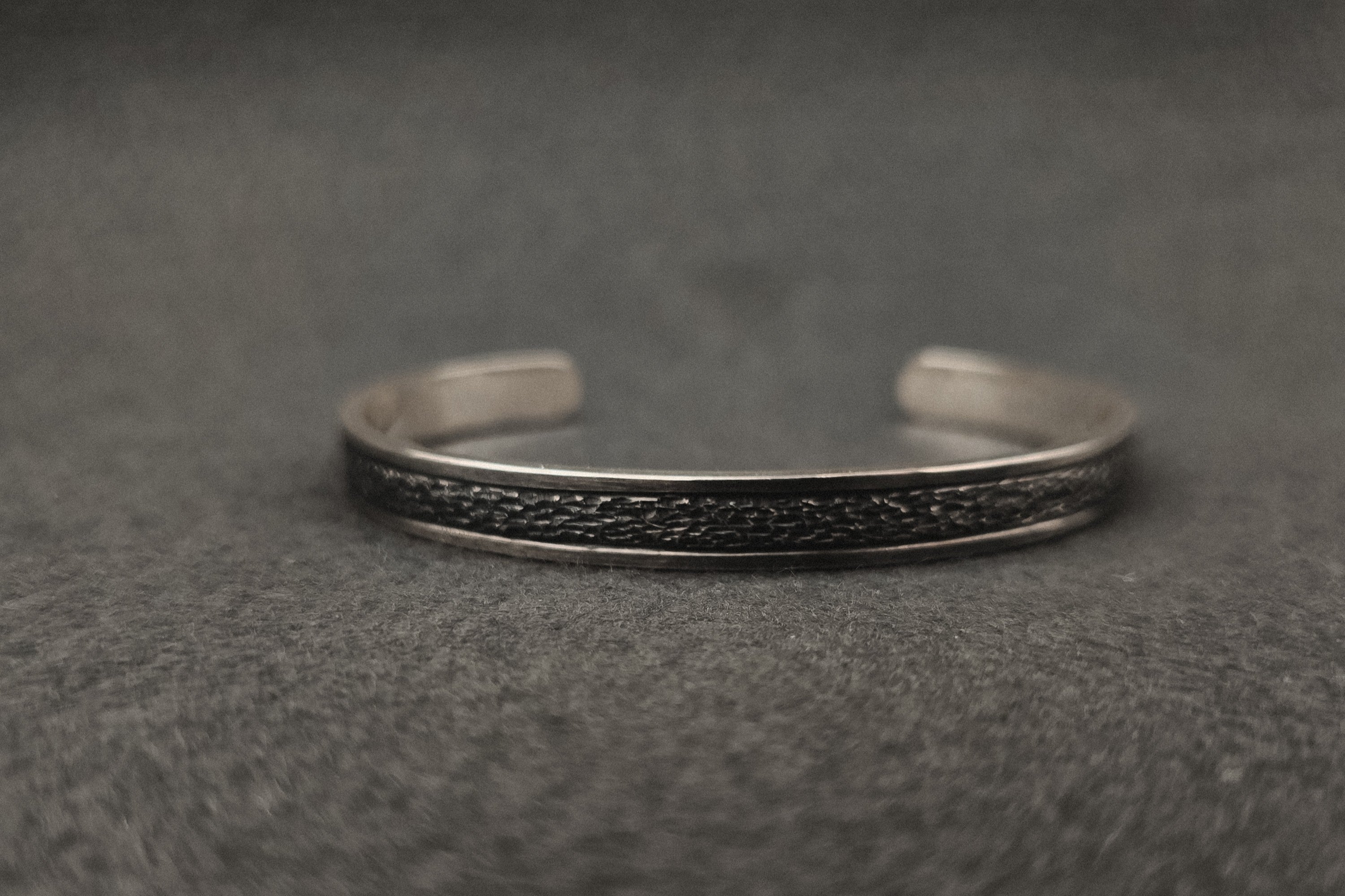 Gefräster Silberarmreif