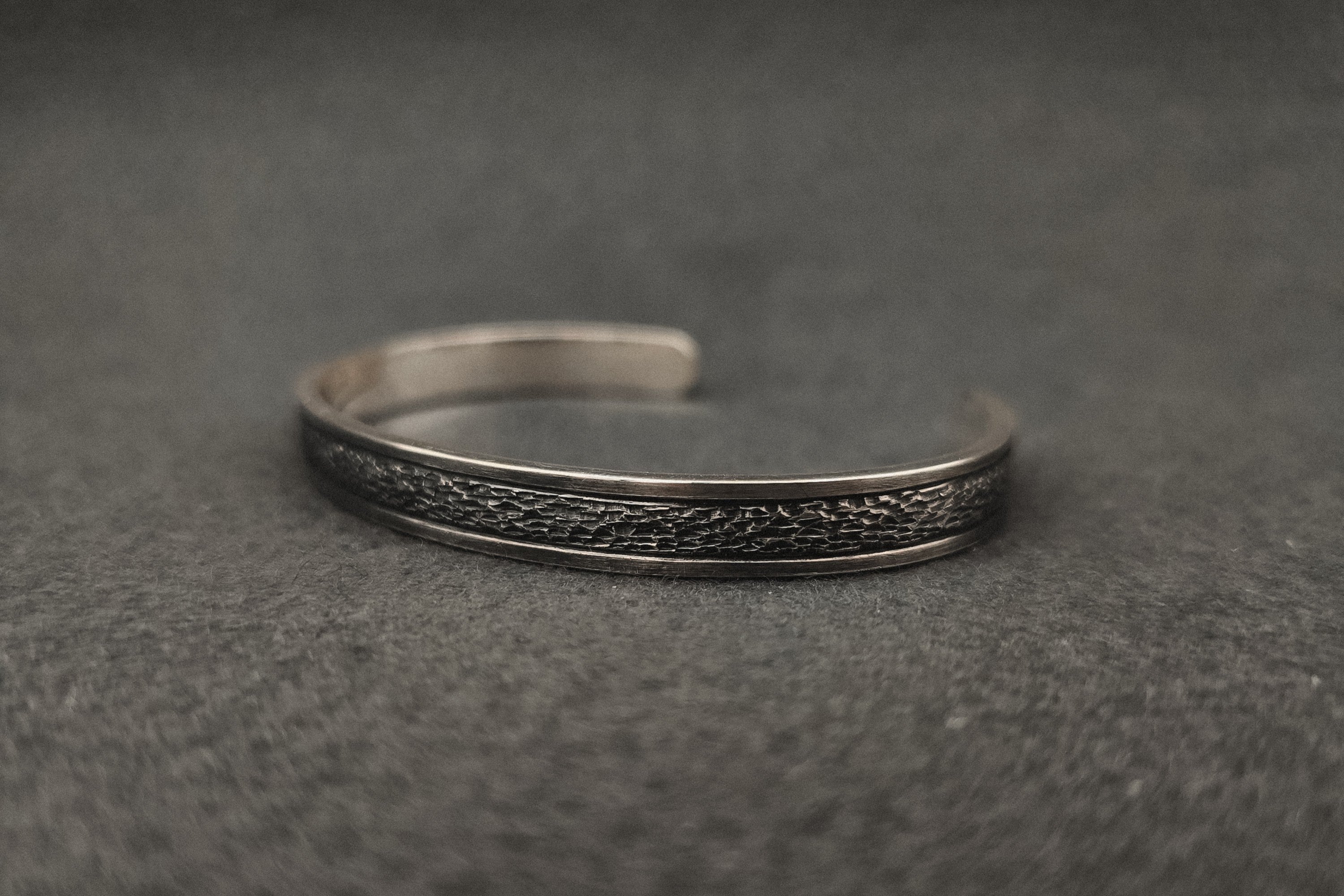 Gefräster Silberarmreif