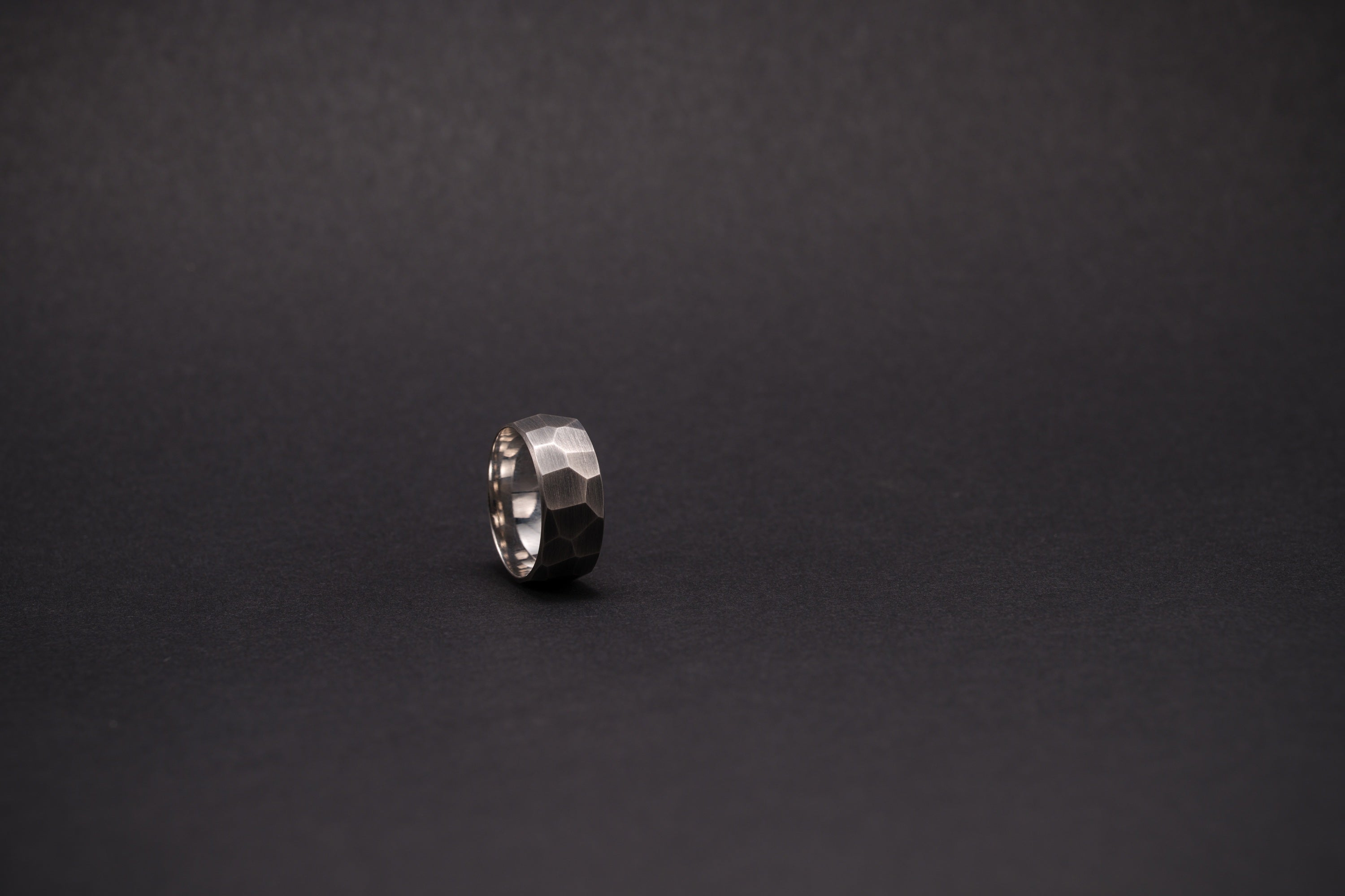 Facettierter Silberring