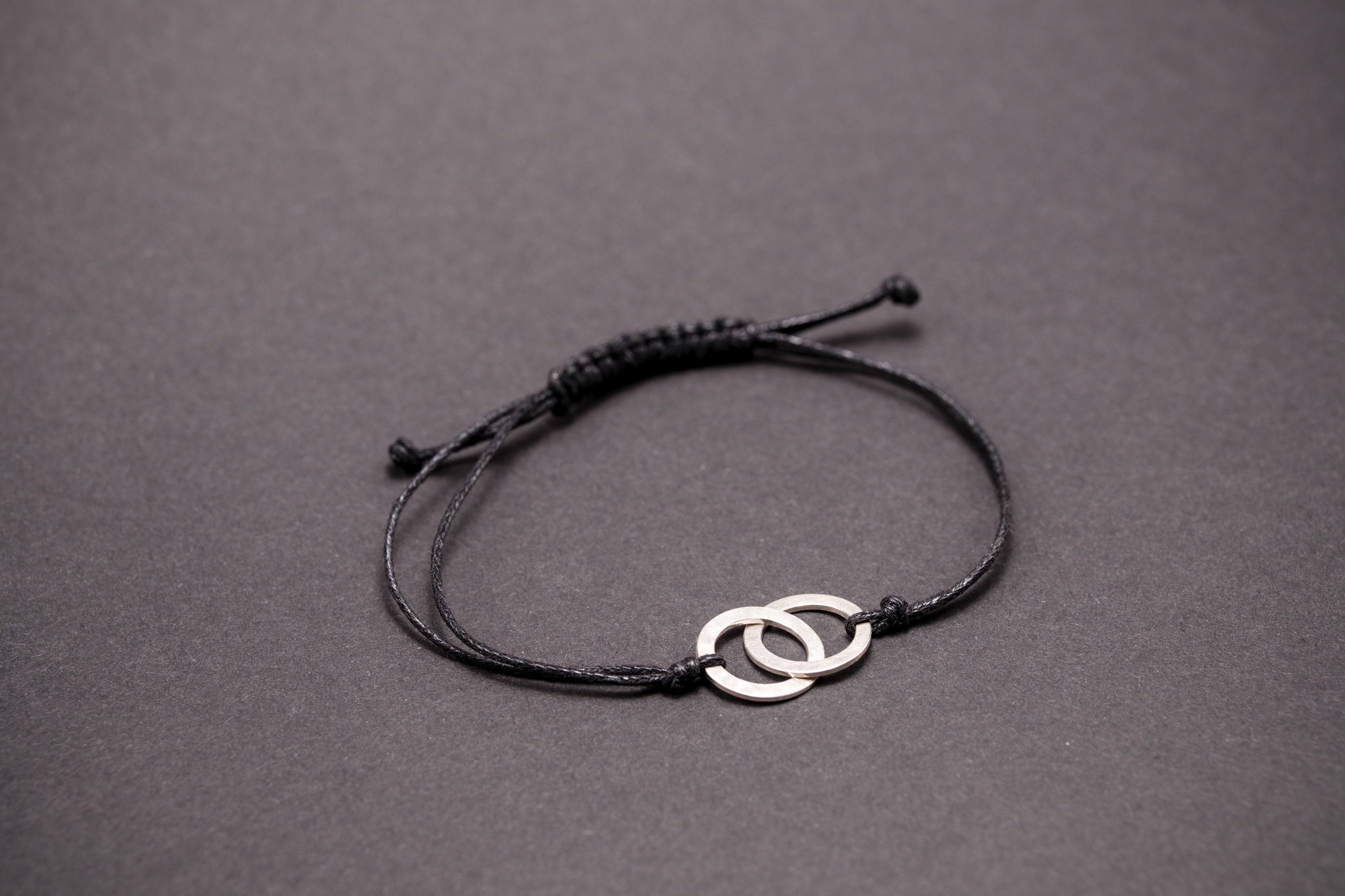 Ausgesägter Anhänger - Armband